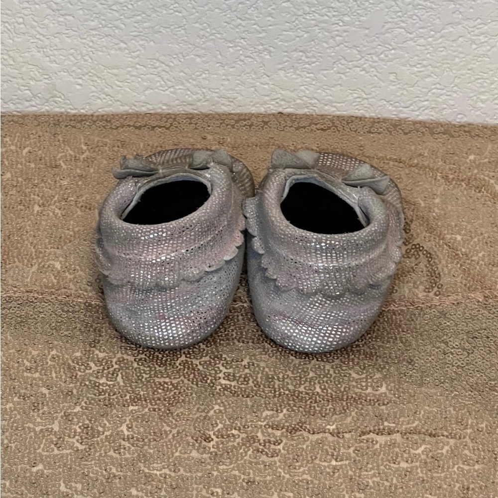 Freshly Picked cute silver metallic bow 4 - Picture 3 of 8